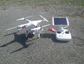UAV（無人航空機）を活用した画像取得や測量に取り組んでいます．